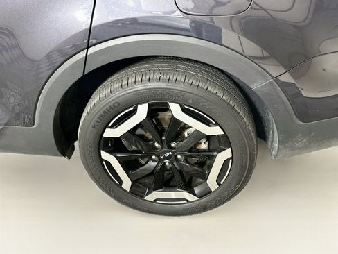 Used 2025 Kia Telluride S FWD image 11