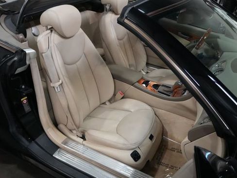 Used 2008 Mercedes-Benz SL 550 image 25