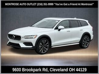 New 2026 Volvo V60 B5 Cross Country Ultra w/ Protection Package Premier video 1