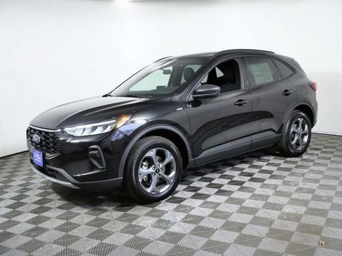 Certified 2025 Ford Escape ST-Line AWD/4WD image 5