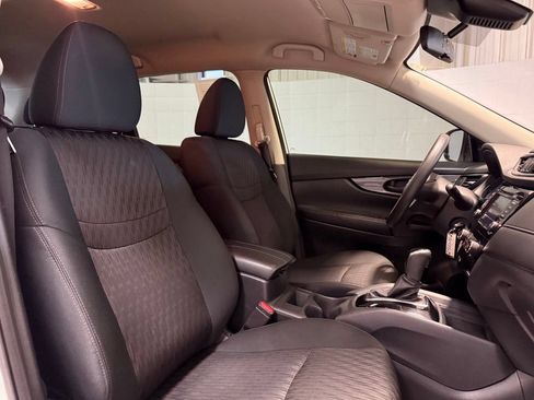 Used 2020 Nissan Rogue S AWD/4WD image 18