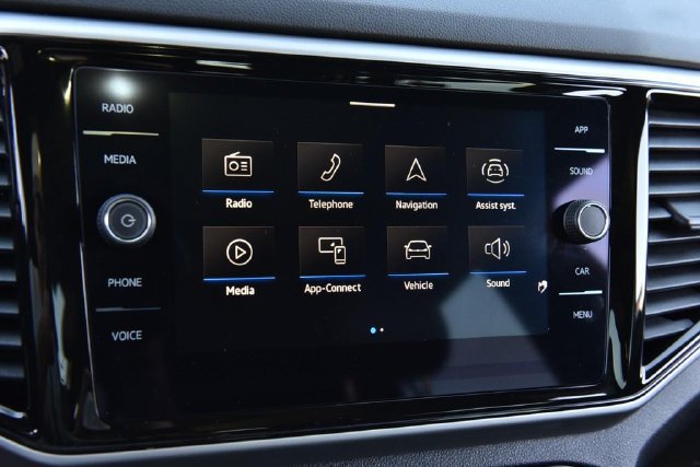 Certified 2023 Volkswagen Atlas Cross Sport SE w/ Panoramic Sunroof Package AWD/4WD image 14