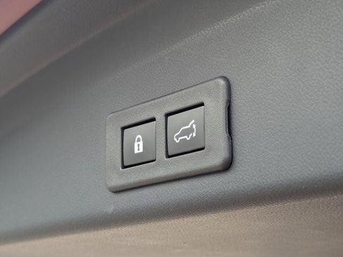 Certified 2023 Subaru Ascent Touring AWD/4WD image 38