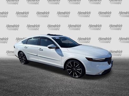 Used 2025 Honda Accord Touring image 5