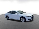 Used 2024 Chevrolet Malibu LT image 2