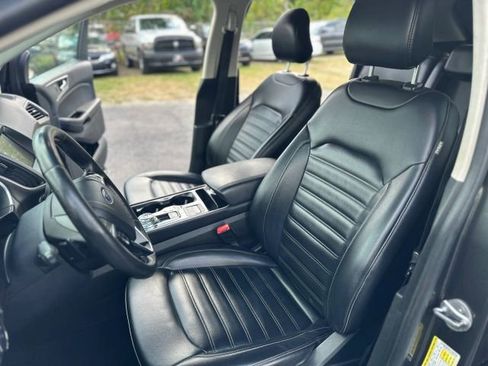 Used 2019 Ford Edge SEL w/ Equipment Group 201A image 12