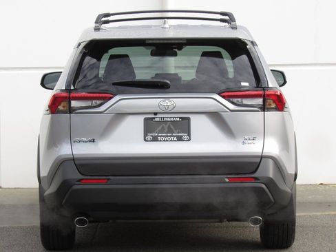 New 2025 Toyota RAV4 XLE w/ Convenience Package AWD/4WD image 7