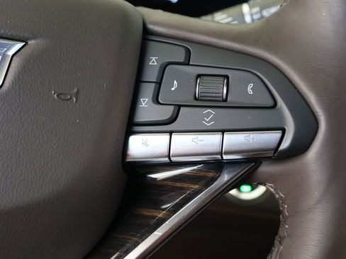 Used 2023 Cadillac Escalade Premium Luxury w/ Performance Package AWD/4WD image 23