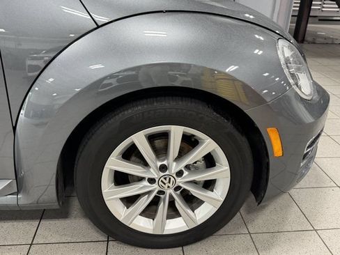 Used 2019 Volkswagen Beetle 2.0T SE FWD image 10