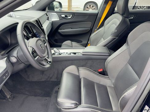 Used 2023 Volvo XC60 T8 Polestar image 5