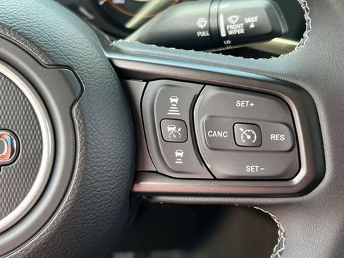 New 2025 Jeep Gladiator Sport image 28