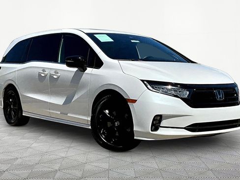 Used 2023 Honda Odyssey Sport image 3