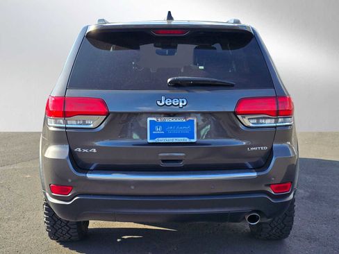 Used 2018 Jeep Grand Cherokee Limited w/ Luxury Group II image 4