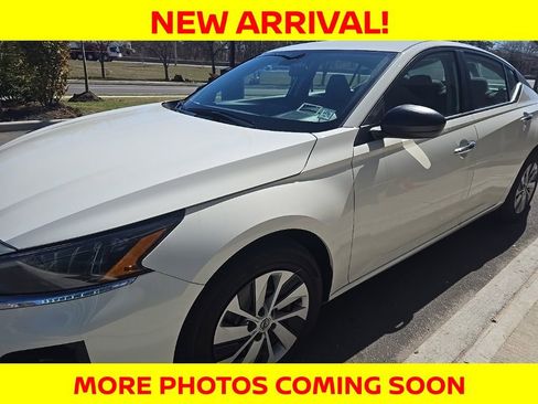 Used 2025 Nissan Altima 2.5 S image 4