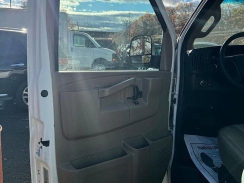 Used 2020 Chevrolet Express 2500 w/ Driver Convenience Package image 15