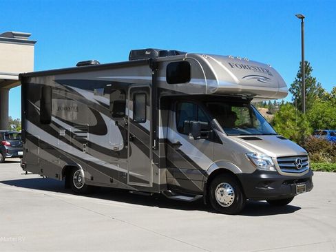 Used 2018 Mercedes-Benz Sprinter 3500 image 1