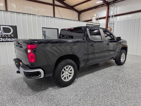 Used 2021 Chevrolet Silverado 1500 LT AWD/4WD image 7
