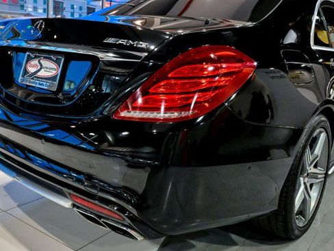 Used 2014 Mercedes-Benz S 63 AMG 4MATIC Sedan image 11