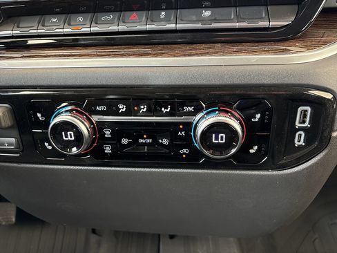 New 2026 GMC Sierra 1500 Elevation w/ Elevation Select Package AWD/4WD image 22