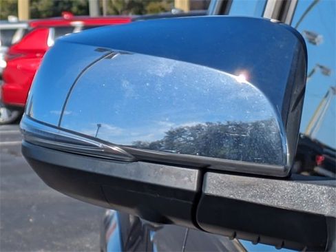 Used 2021 Toyota Tacoma Limited image 12