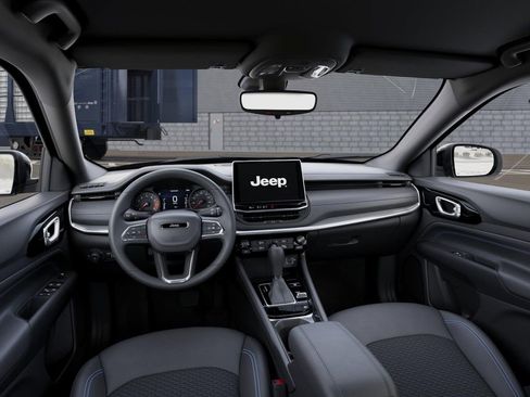 New 2026 Jeep Compass Latitude image 14