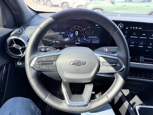 Used 2026 Chevrolet Equinox LT w/ Convenience Package II FWD image 21