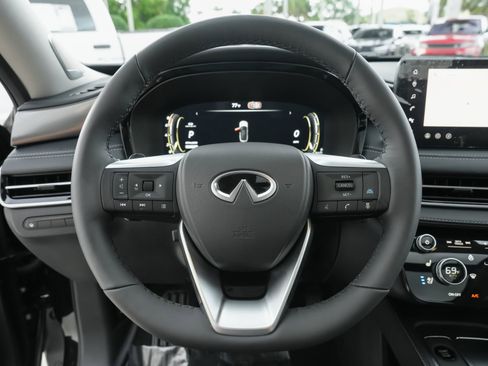 Certified 2026 INFINITI QX60 Luxe w/ Cargo Package FWD image 9
