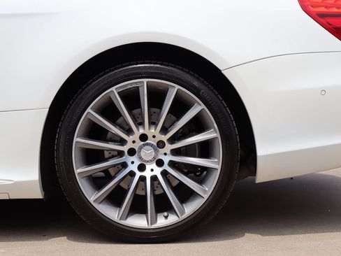 Used 2017 Mercedes-Benz SL 550 w/ Driver Assistance Package image 46