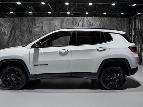 New 2026 Jeep Compass Latitude image 22