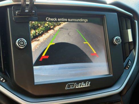 Used 2015 Maserati Ghibli Base image 16