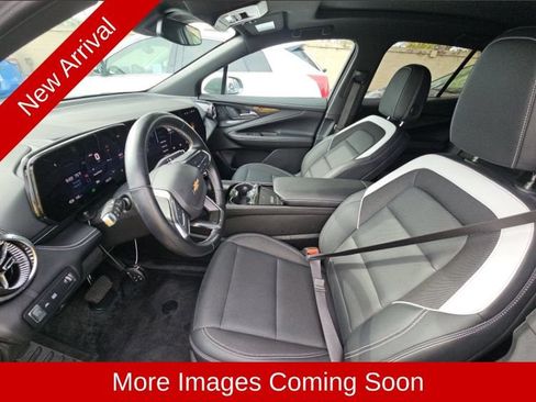 Used 2024 Chevrolet Blazer EV LT AWD/4WD image 8