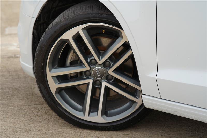 Used 2020 Audi A3 2.0T Premium Plus w/ Premium Plus Package FWD image 18