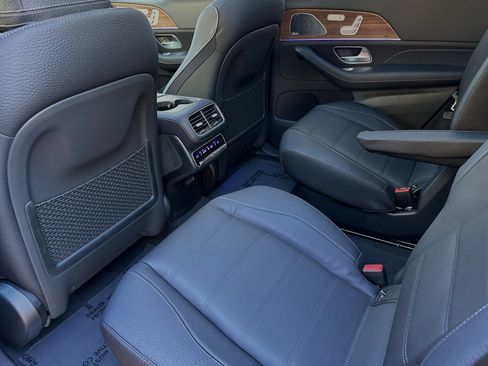 Used 2024 Mercedes-Benz GLS 450 4MATIC image 14