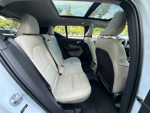 Certified 2024 Volvo XC40 B5 Ultimate w/ Protection Package Premier AWD/4WD image 20