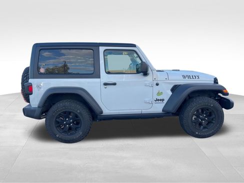 Used 2022 Jeep Wrangler Sport AWD/4WD image 4