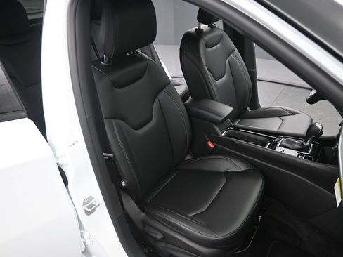 New 2026 Jeep Compass Limited image 19