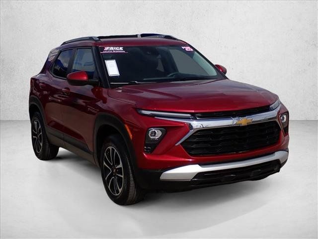 Used 2025 Chevrolet TrailBlazer LT AWD/4WD image 6