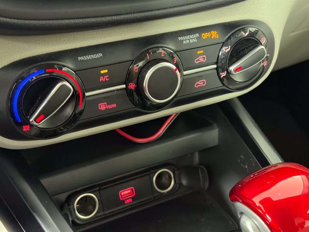Used 2022 Kia Soul LX FWD image 21