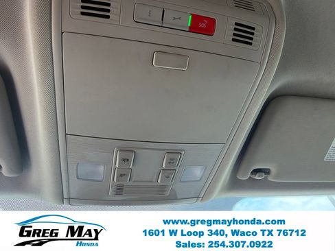 Used 2022 Volkswagen Taos SE FWD image 21