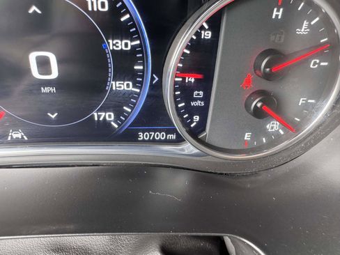 Used 2023 Chevrolet Traverse Premier image 30