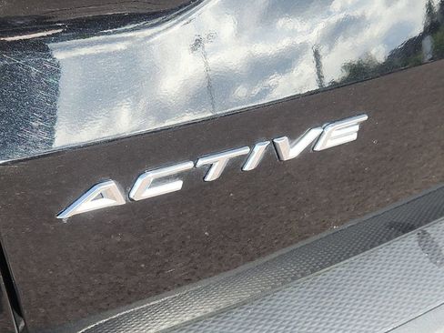 Used 2025 Ford Escape Active AWD/4WD image 16
