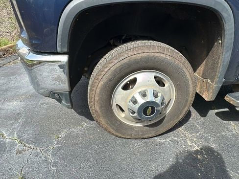 Used 2020 Chevrolet Silverado 3500 LTZ w/ LTZ Plus Package image 2