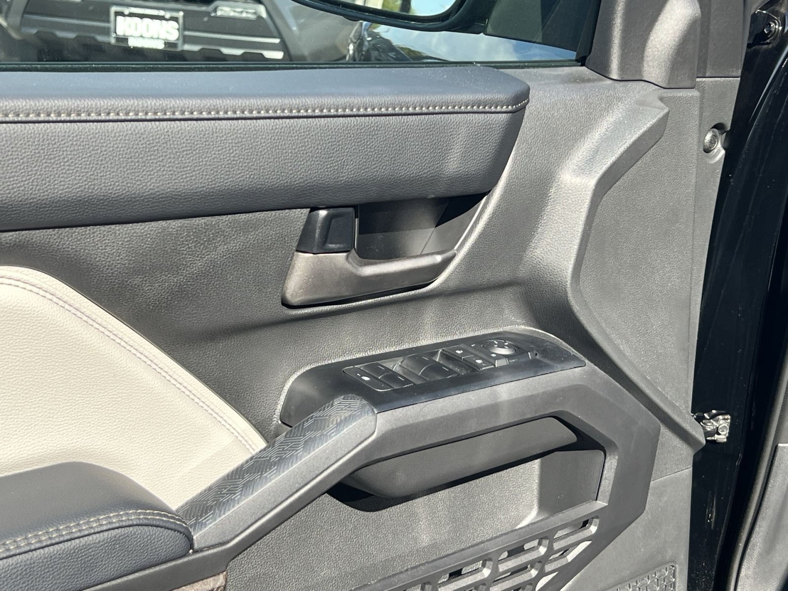 Used 2026 Toyota Tacoma Limited AWD/4WD image 14