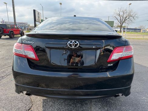 Used 2010 Toyota Camry SE image 6