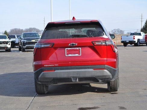 New 2026 Chevrolet Equinox LT image 4
