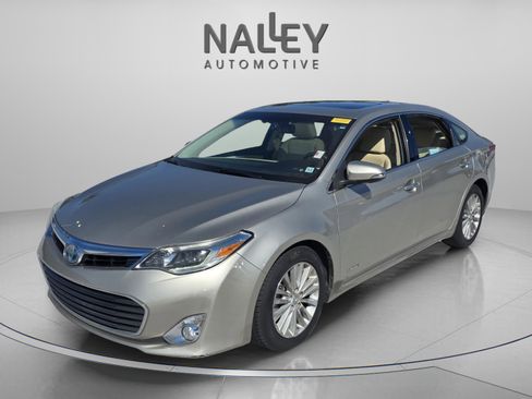 Used 2015 Toyota Avalon Limited image 3