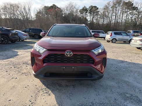 Used 2023 Toyota RAV4 XLE w/ Convenience Package image 8