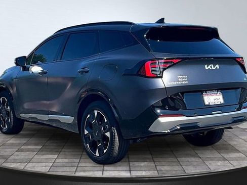 Certified 2026 Kia Sportage SX AWD/4WD image 4