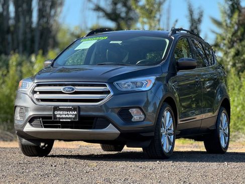Used 2019 Ford Escape SEL AWD/4WD image 3