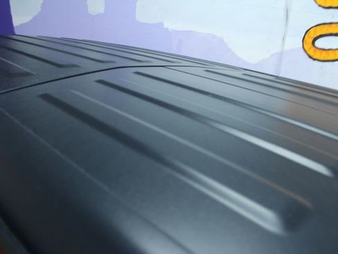 Used 2021 Jeep Wrangler Unlimited Sahara AWD/4WD image 5